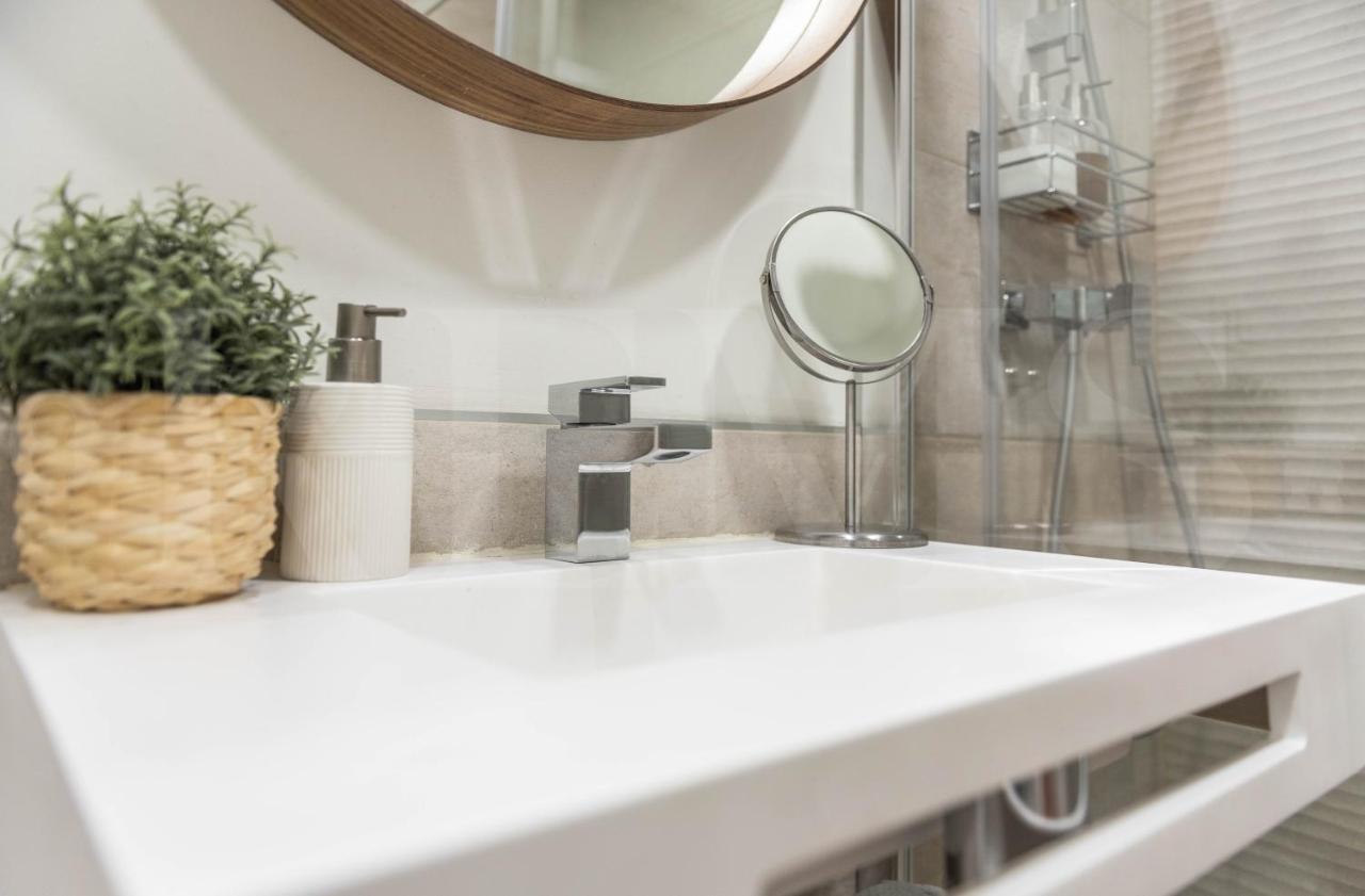 Lovely Boho Apartment With Parking - Historic Center By Rems Málaga Eksteriør billede