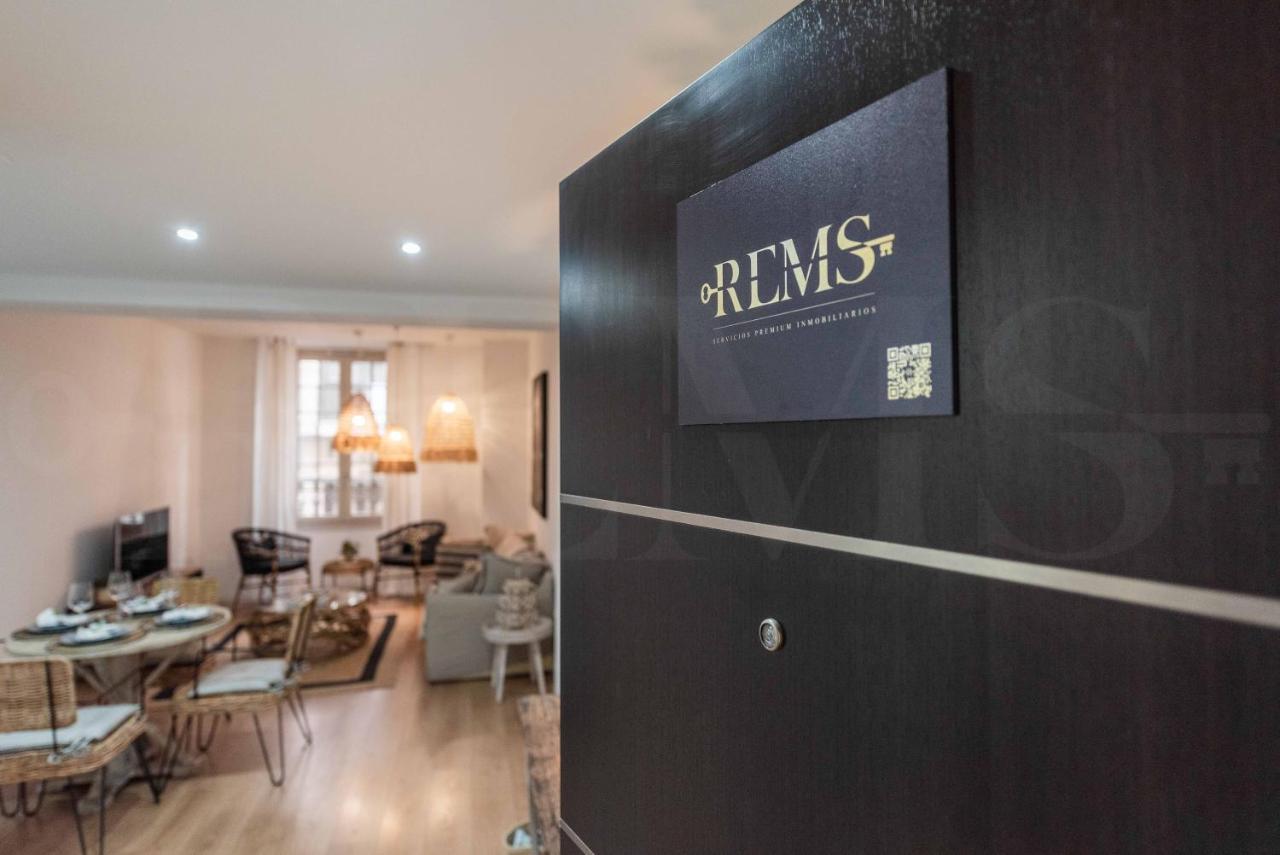 Lovely Boho Apartment With Parking - Historic Center By Rems Málaga Eksteriør billede